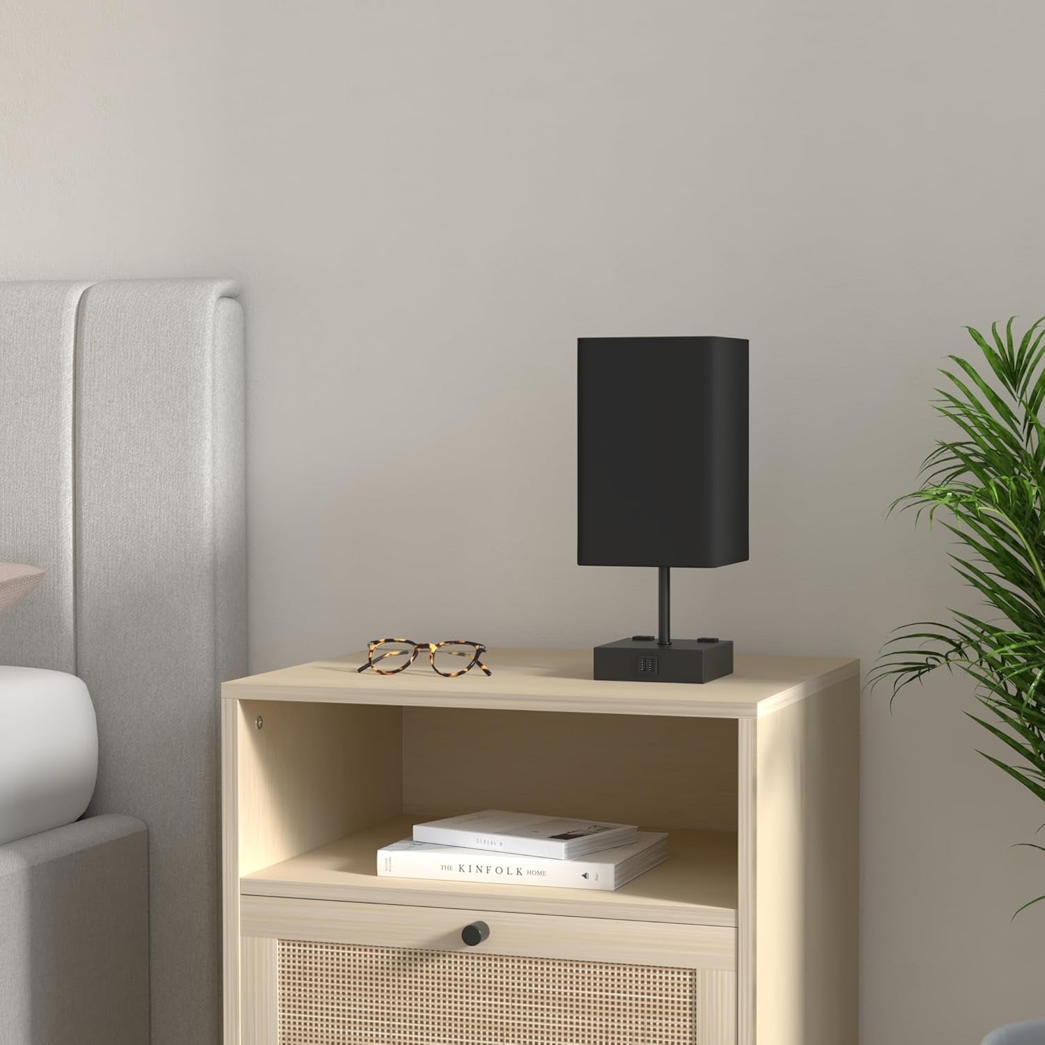 Sailstar 3-Way Dimmable Touch Table Lamp with USB Charging Ports - Elegant Black Nightstand Lamp for Bedroom, Living Room, and Desk